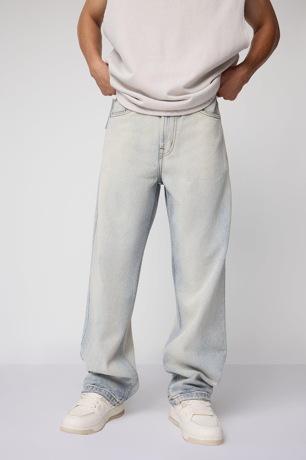 8JULY24_17000-Edit_d3222dc6-7608-4a7f-98f3-8d0467fd7852.jpg Urban Wash Blue Men's Straight Leg Jeans